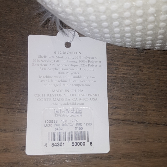 BNWT Restoration Hardware Baby Fur Hood & Booties - Picture 6 of 7